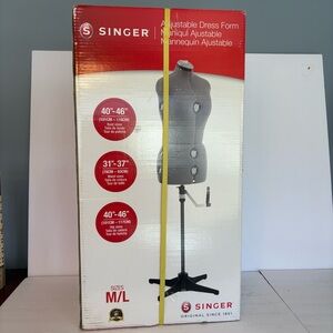 Singer Adjustable Dress Form Size Med/L Fits Sizes 10-18. DF151 ML Grey. New